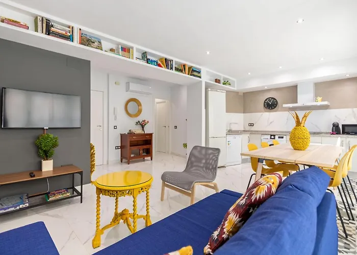 Lujan Deluxe Suites By Valcambre